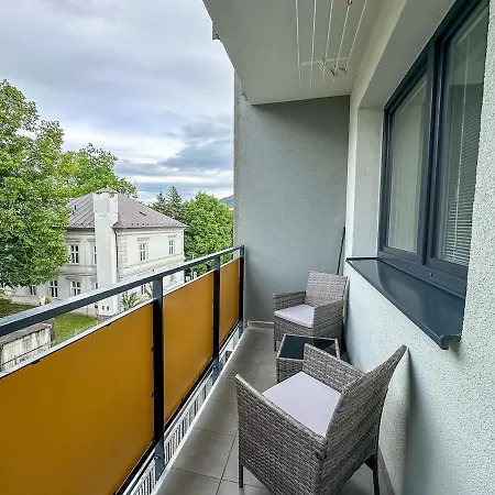 Simcity Viii L Center & Garage Parking 24 7 Self Check-in